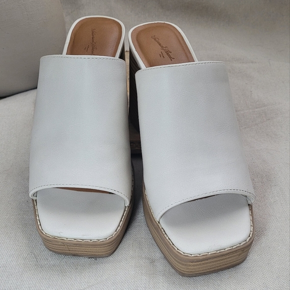 Universal Thread White Platform Block Heel Size 9.5 - Picture 3 of 6